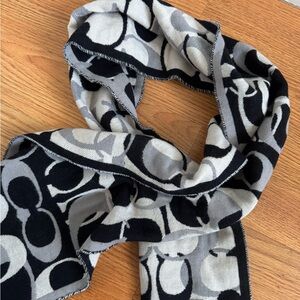 COACH Black and Gray Patterned Scarf